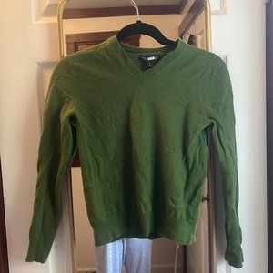 Banana Republic 100% Extra Fine Merino Wool V Neck Green Pullover Sweater Medium